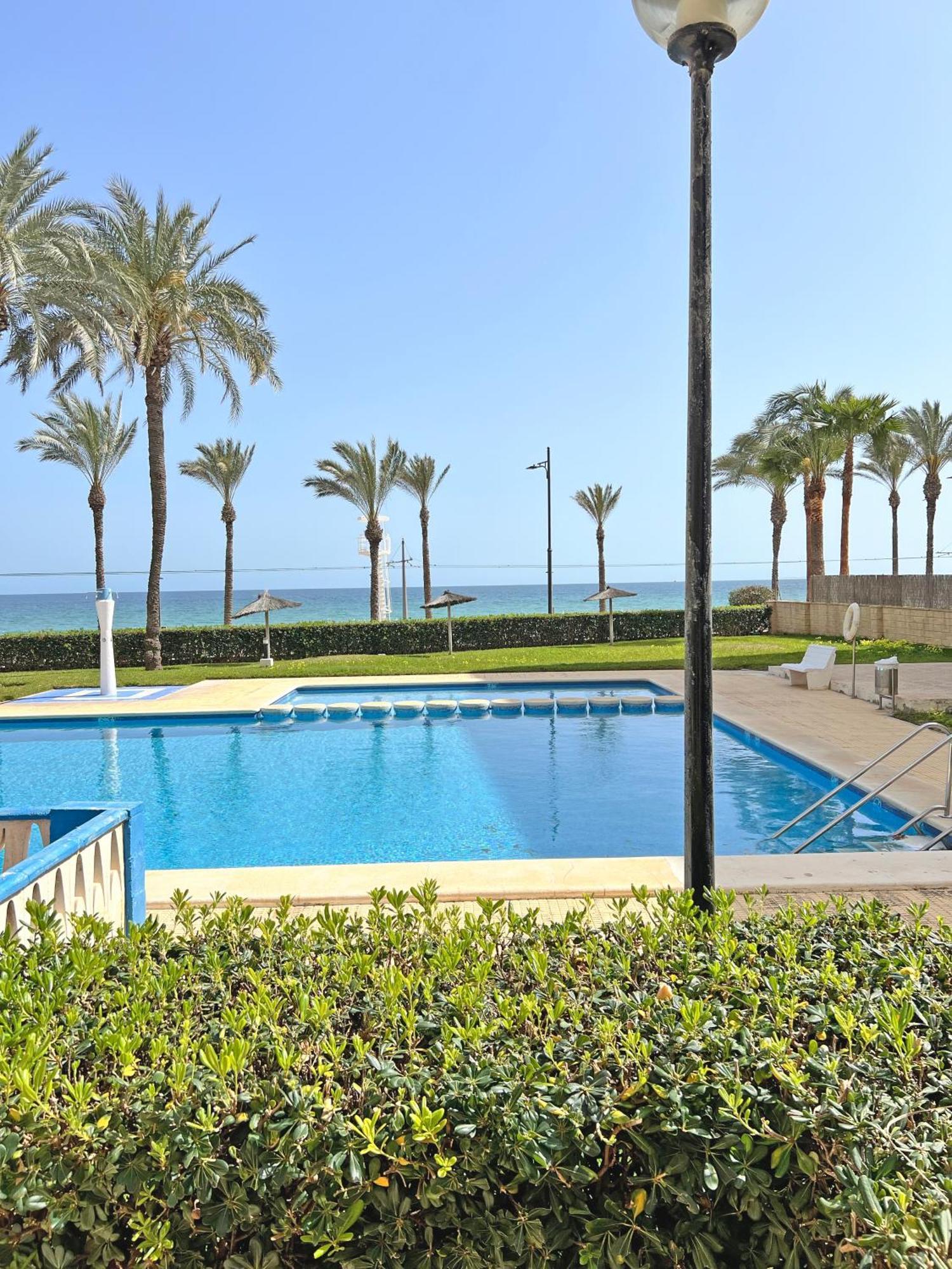 Oasis Frente Al Mar. Parking Gratis Apartment El Campello Exterior photo
